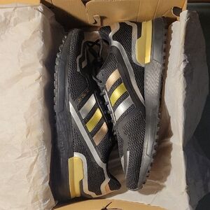 Adidas ZX750 HD Sz 9.5 Men Black with Gold and Silver Stripes FZ1028
